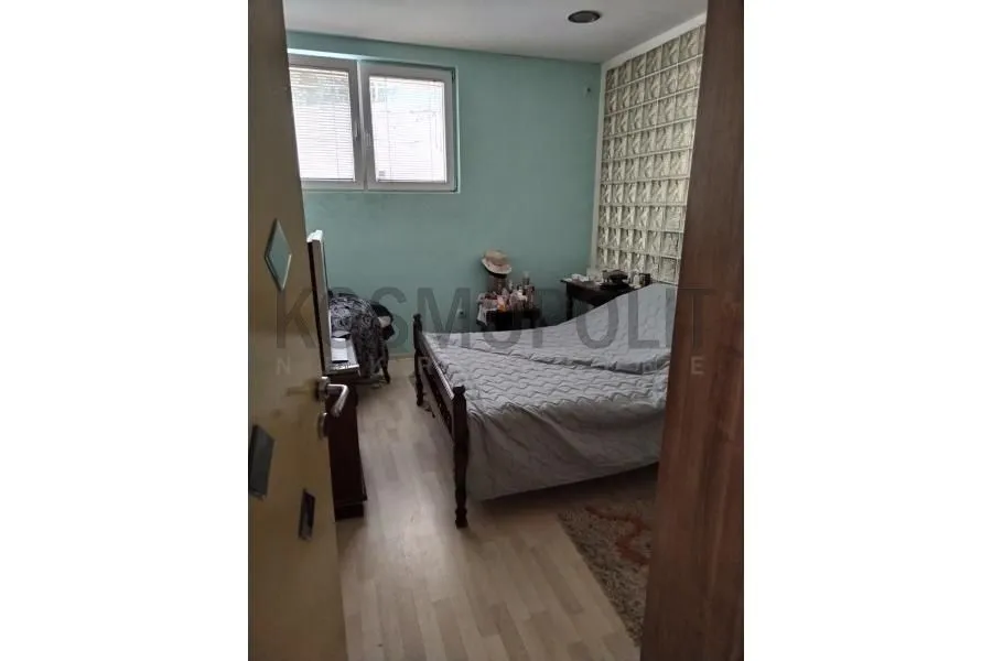 Prodaja, stan, 82m², Kneževac, Beograd