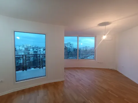 Izdavanje, trosoban stan, 100m², Ljubović, Podgorica - image 1