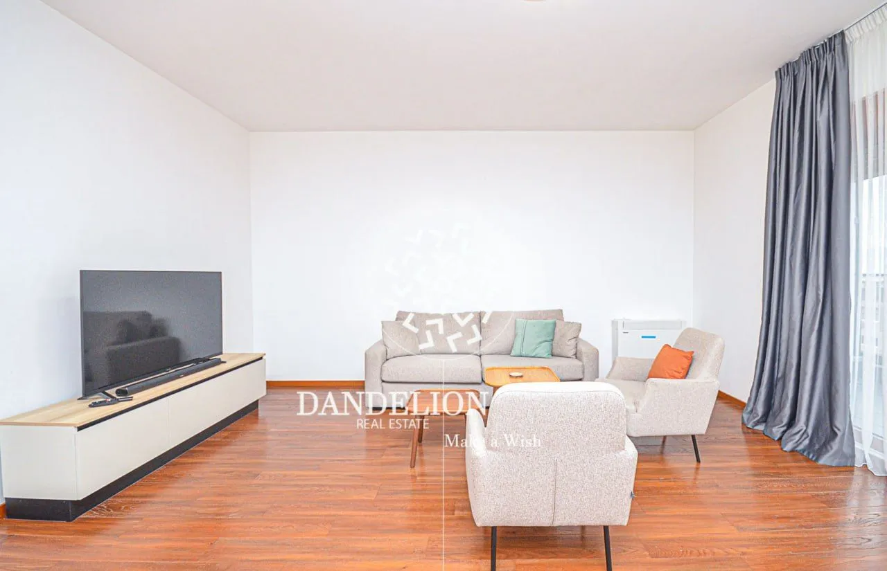 Izdavanje, četvorosoban stan, 136m², Master Kvart, Podgorica