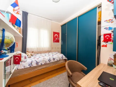 Prodaja, trosoban stan, 82m², Blok 5, Podgorica - image 9