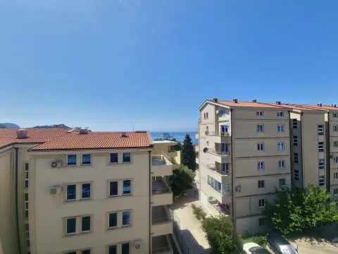 Rent, two bedroom apartment, 93m², Petrovac, Budva - image 2