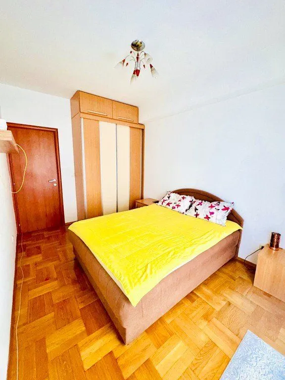 Izdavanje, dvosoban stan, 65m², Podgorica, Crna Gora