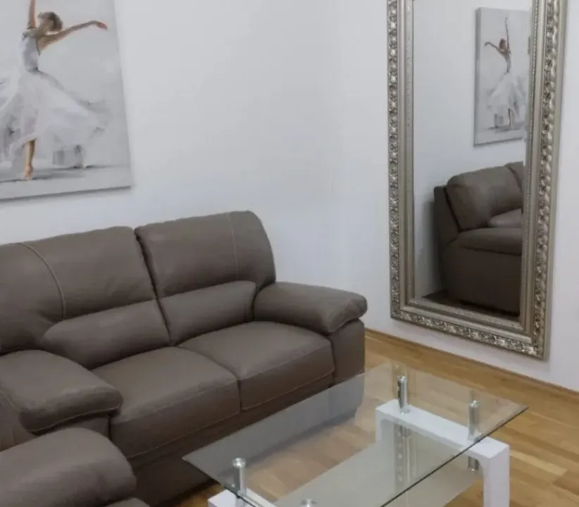 Prodaja, dvosoban stan, 90m², Podkošljun, Budva