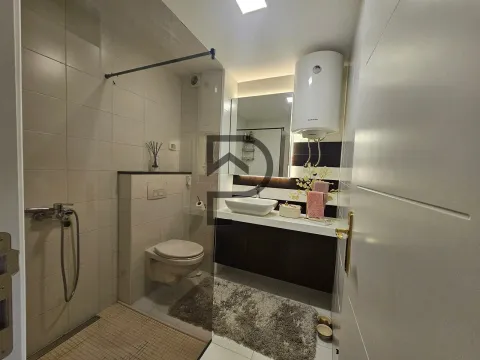 Rent, three bedroom apartment, 119m², City Kvart, Podgorica - image 6