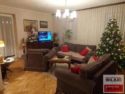 Prodaja, četvorosoban stan, 94m², Bulevar patrijarha Pavla, Novi Sad Sve Podlokacije - image 2
