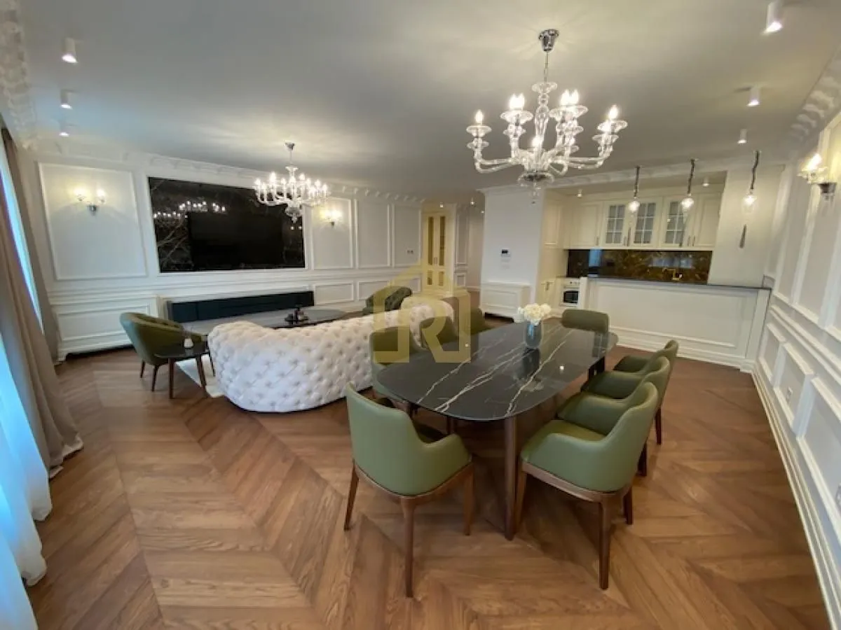 Izdavanje, trosoban stan, 125m², Vračar Hram, Vračar Sve Podlokacije