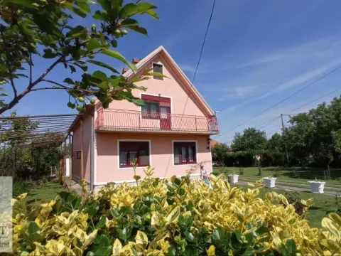 Prodaja, kuća, 130m², Zvečka, Obrenovac