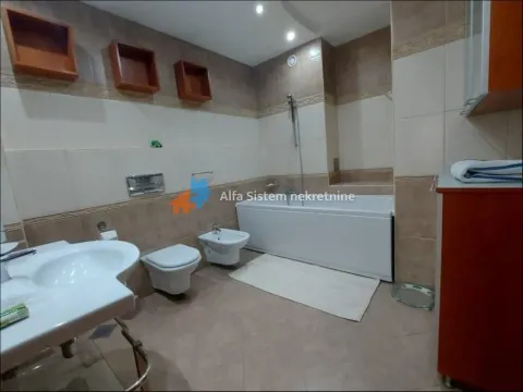 Rent, four bedroom apartment, 160m², Vračar Centar, Vračar Sve Podlokacije - image 21