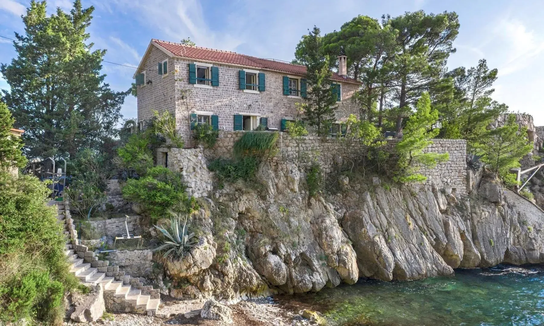 Sale, house, 200m², Reževići, Budva