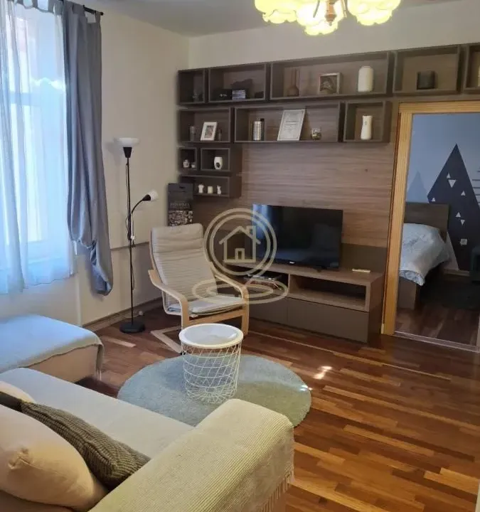 Izdavanje, dvosoban stan, 55m², Stari Grad, Beograd