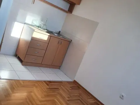 Izdavanje, stan, 110m², Banatić, Novi Sad Sve Podlokacije - image 15