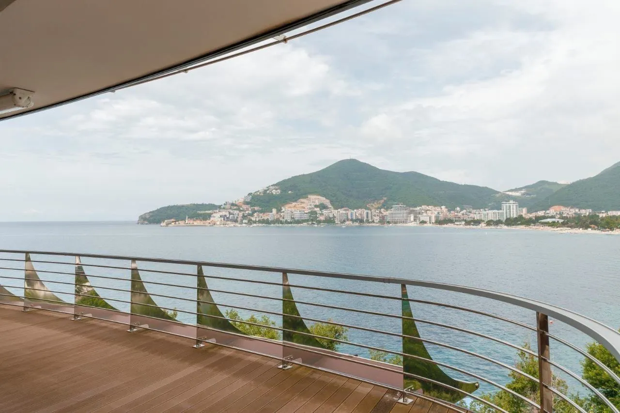 Sale, two bedroom apartment, 178m², Budva, Crna Gora