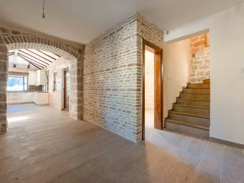 Prodaja, kuća, 130m², Muo, Kotor - image 31