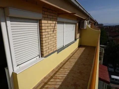 Prodaja, dvosoban stan, 92m², Stari Aerodrom, Podgorica - image 2