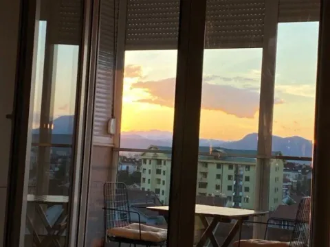 Izdavanje, garsonjera, 30m², Stari Aerodrom, Podgorica - image 7