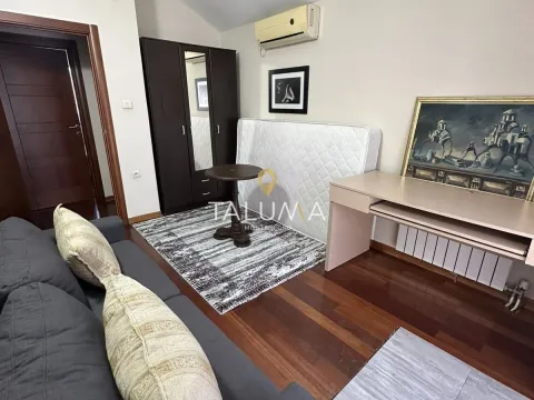 Rent, house, 200m², Donja Gorica, Podgorica - image 9