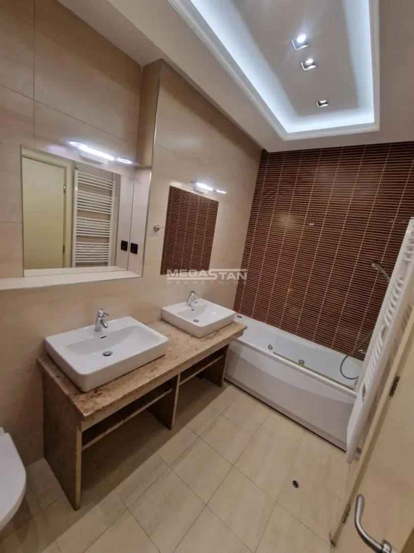 Rent, four bedroom apartment, 148m², Savski Venac, Beograd