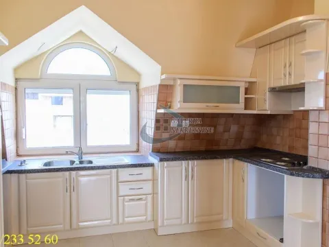 Sale, four bedroom apartment, 99m², Farmaceutski Fakultet, Voždovac Sve Podlokacije - image 17