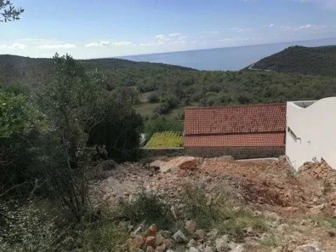 Zemljište in Rose