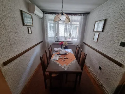 Sale, house, 220m², Zemun Gornji Grad, Zemun Sve Podlokacije - image 8