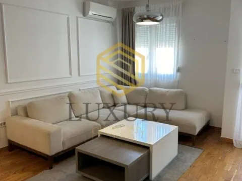 Izdavanje, jednosoban stan, 45m², City Kvart, Podgorica - image 2