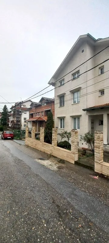 Prodaja, kuća, 770m², Voždovac Sve Podlokacije, Beograd