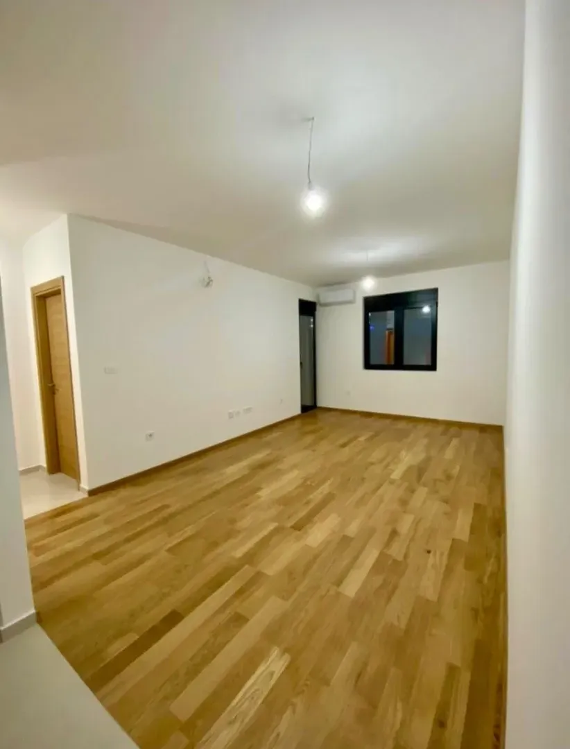Izdavanje, jednosoban stan, 50m², City Kvart, Podgorica