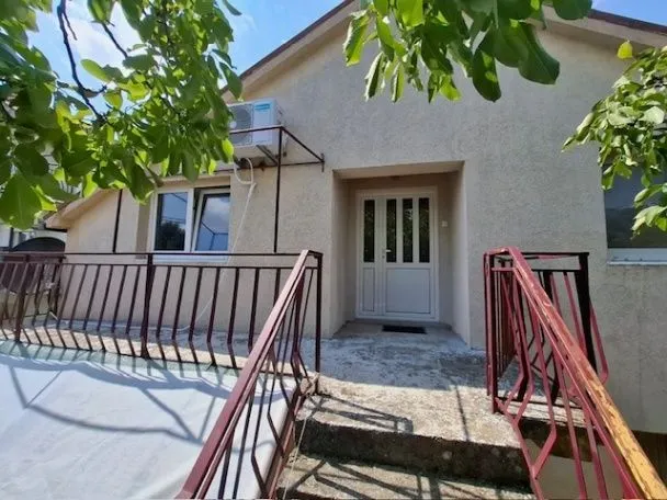 Rent, two bedroom apartment, 100m², Zlatica, Podgorica