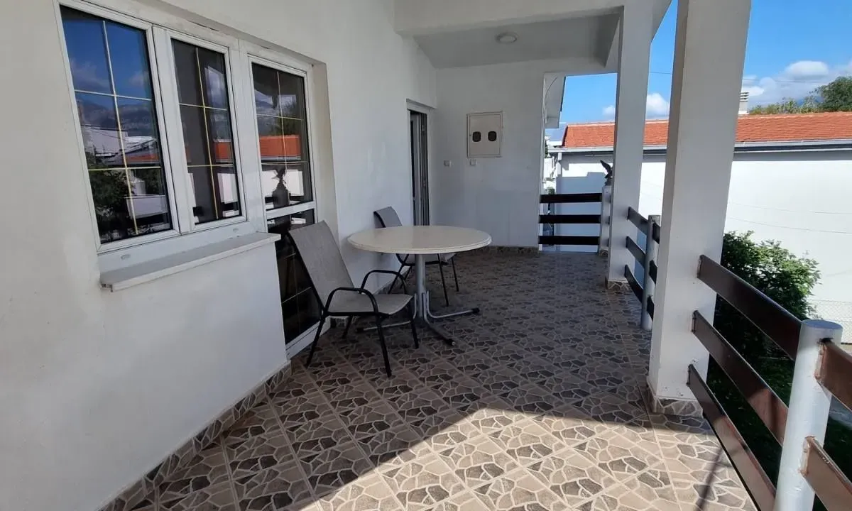 Izdavanje, kuća, 100m², Polje, Bar