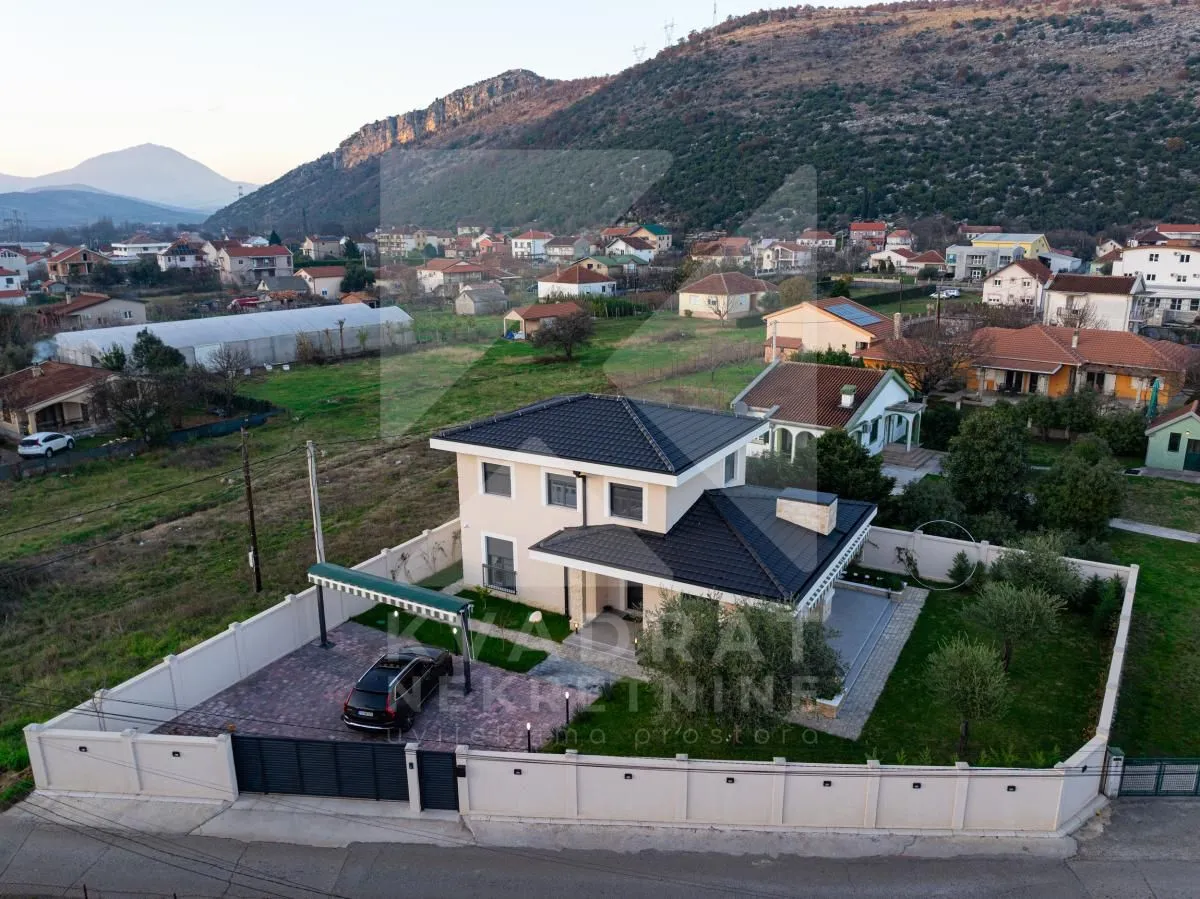 Prodaja, kuća, 166m², Tološi, Podgorica