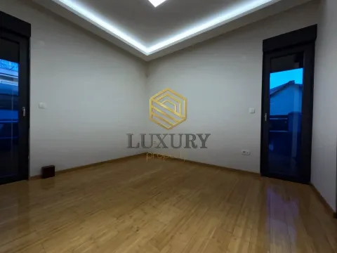 Rent, house, 160m², Dalmatinska ulica, Podgorica - image 16