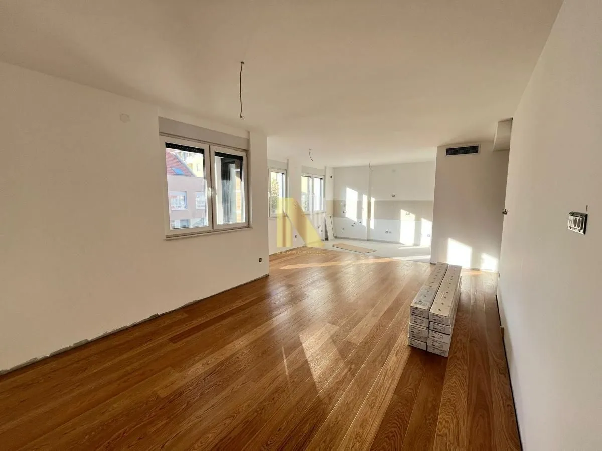 Sale, four bedroom apartment, 91m², Bulevar Oslobodjenja, Novi Sad Sve Podlokacije