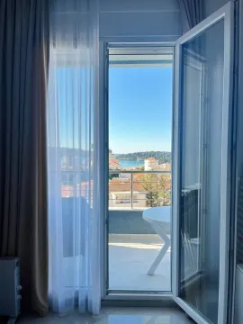 Izdavanje, jednosoban stan, 42m², Bečići, Budva - image 2