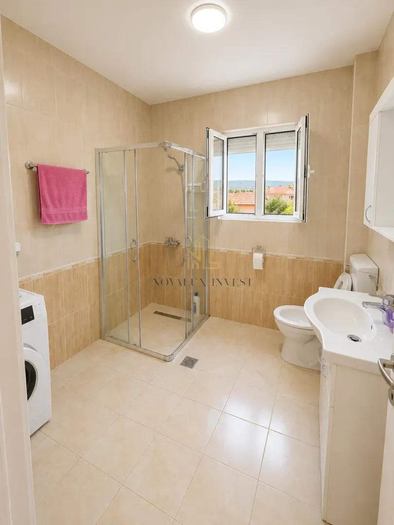 Rent, house, 350m², Zlatica, Podgorica