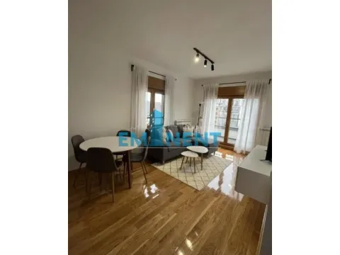 Rent, apartment, 43m², Južni Bulevar, Vračar Sve Podlokacije - image 1