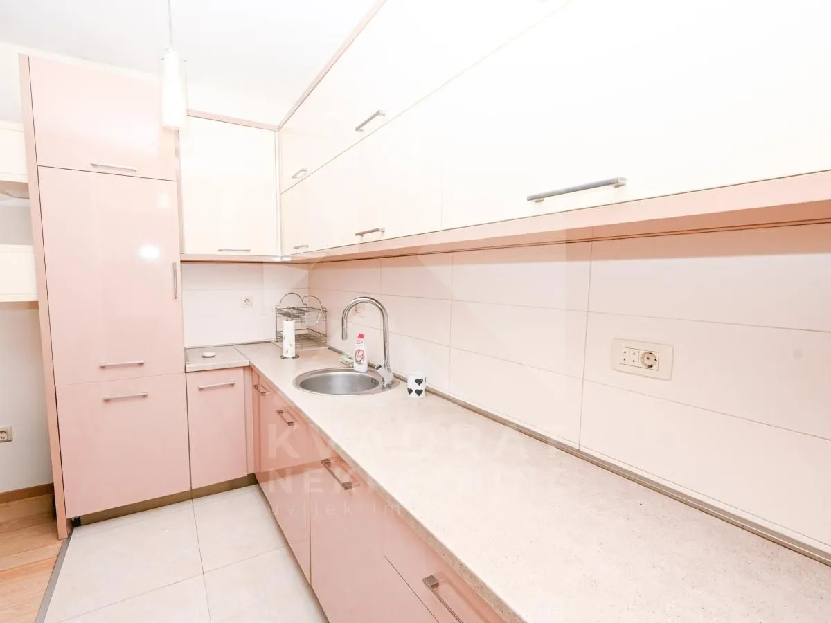 Rent, two bedroom apartment, 72m², City Kvart, Podgorica