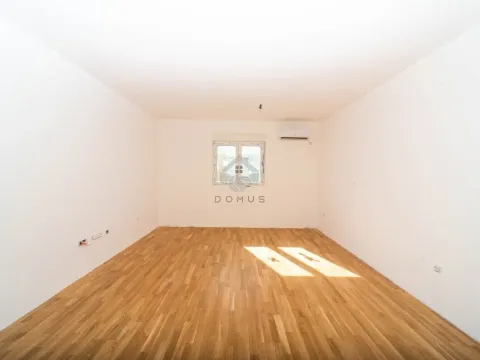 Prodaja, dvosoban stan, 64m², Zabjelo, Podgorica - image 1