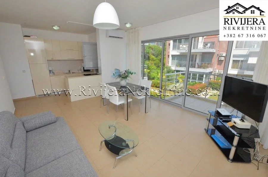 Prodaja, dvosoban stan, 85m², Đenovići, Herceg Novi
