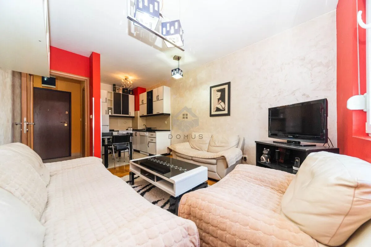 Izdavanje, jednosoban stan, 37m², Stari Aerodrom, Podgorica