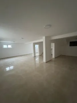 Rent, house, 500m², Stari Aerodrom, Podgorica - image 13