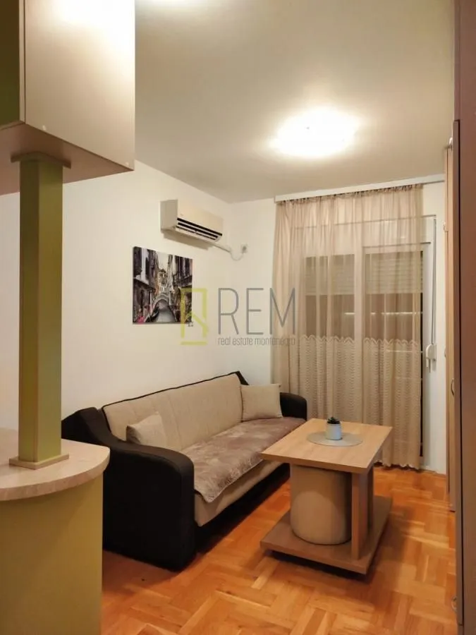 Prodaja, garsonjera, 19m², Podgorica, Crna Gora