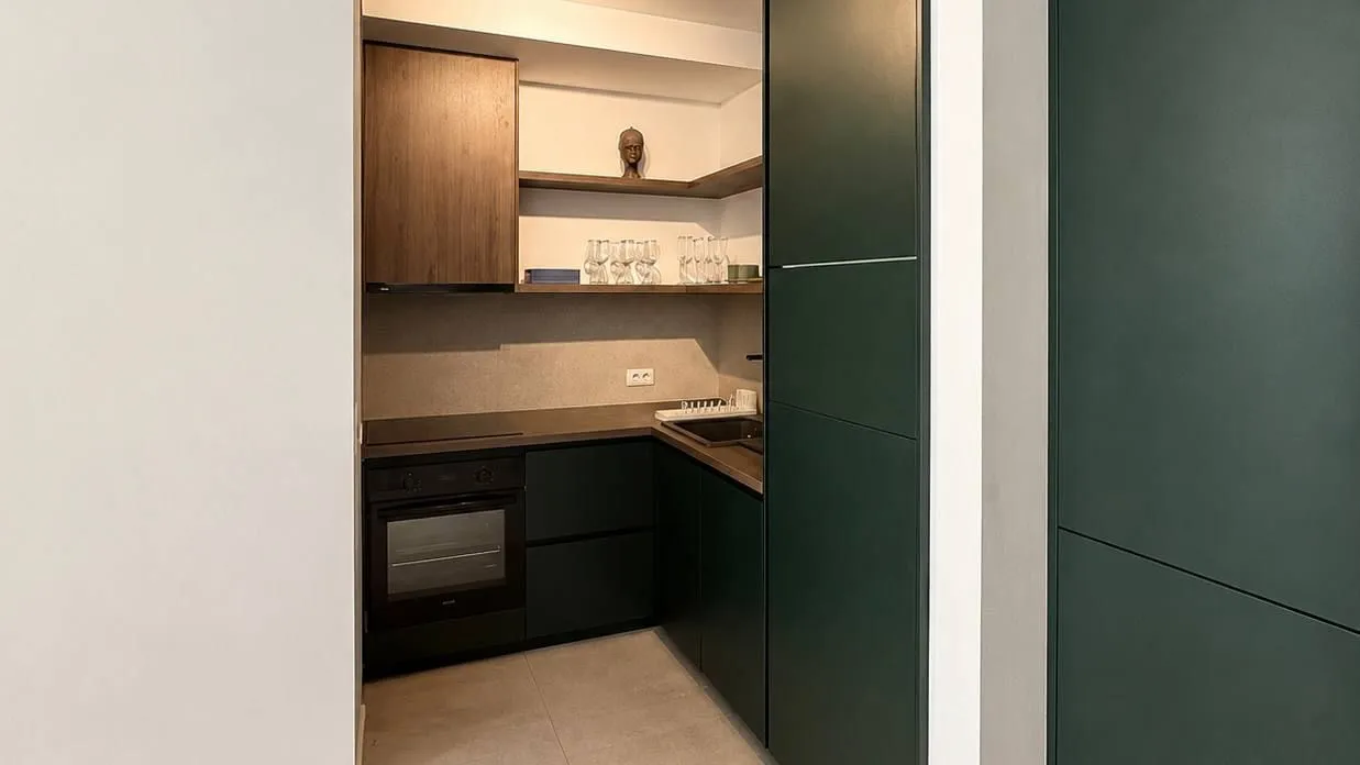 Izdavanje, jednosoban stan, 43m², Bečići, Budva