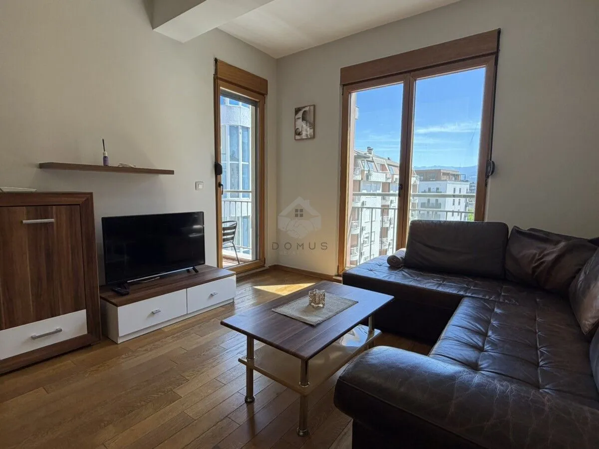 Prodaja, jednosoban stan, 47m², Krivi Most, Podgorica
