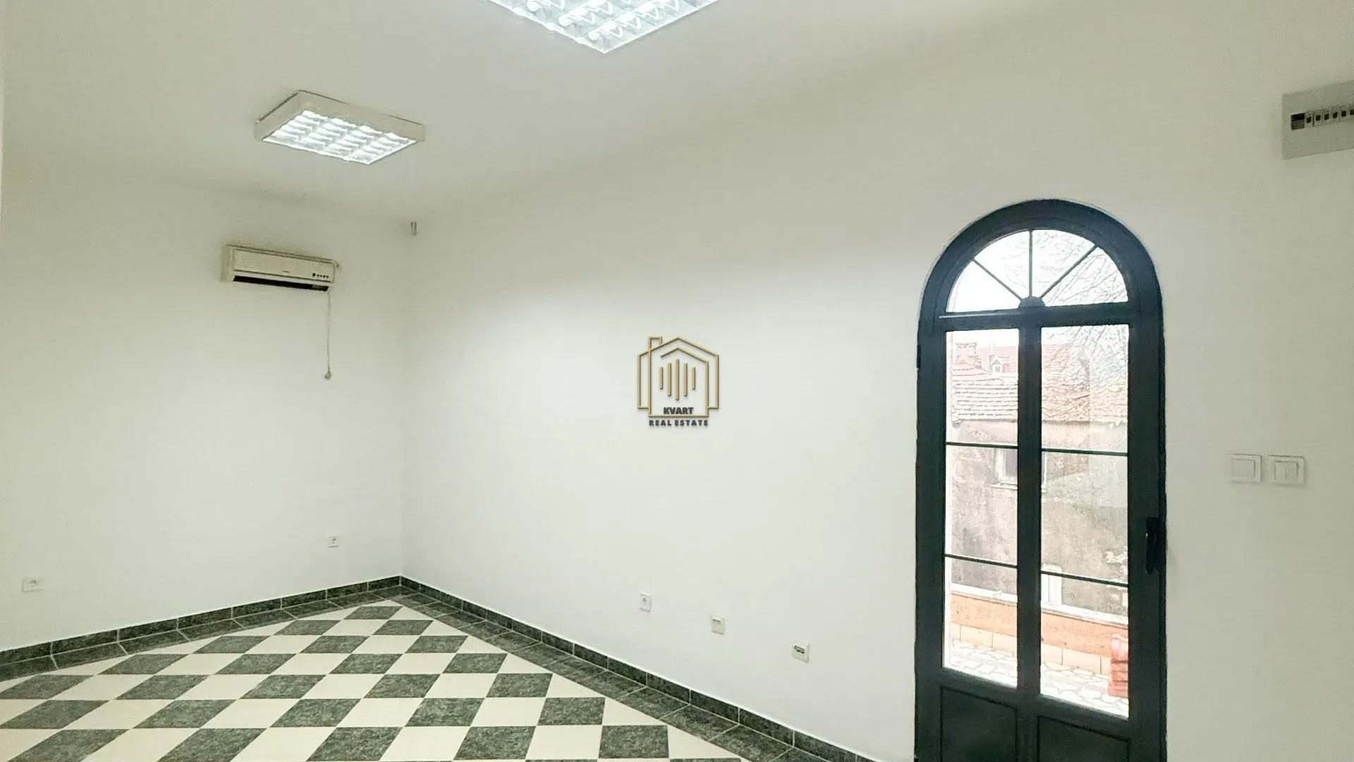 Rent, office space, 22m², Centar, Nikšić