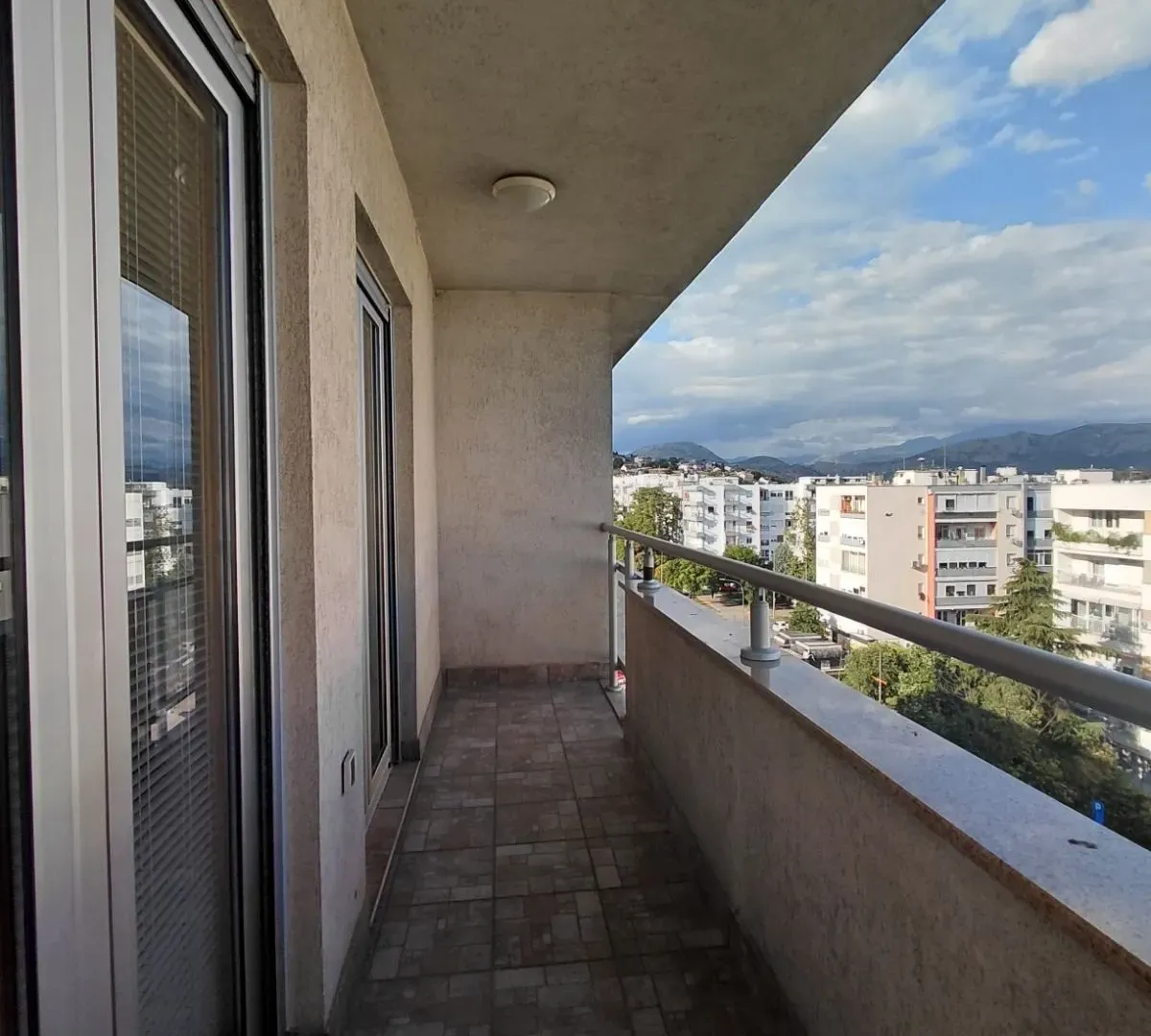 Izdavanje, trosoban stan, 95m², Preko Morače, Podgorica