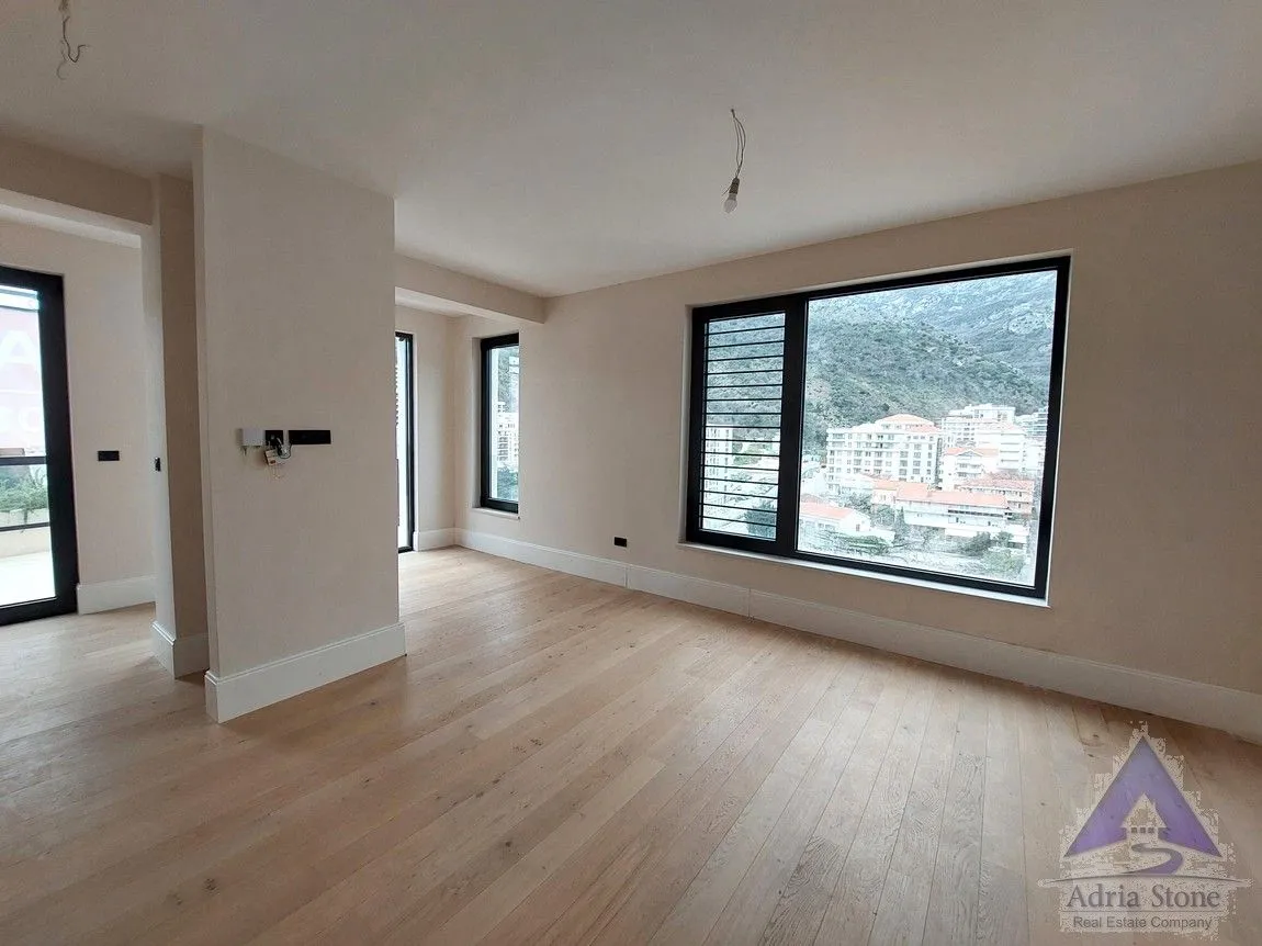 Prodaja, jednosoban stan, 77m², Rafailovići, Budva