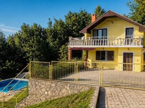 Kuća in Ratiševina
