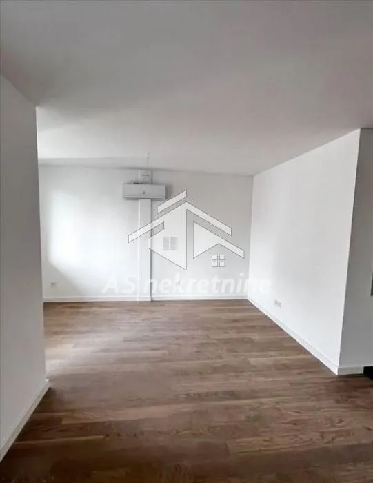 Sale, apartment, 58m², Zemun Cara Dušana, Zemun Sve Podlokacije