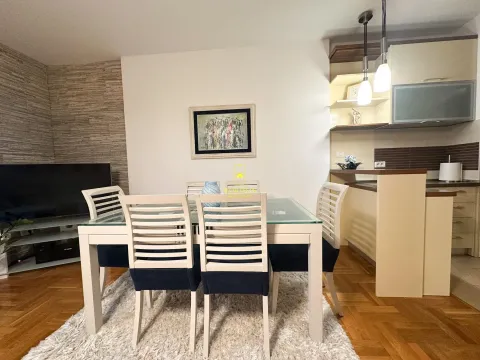 Sale, two bedroom apartment, 69m², Pobrežje, Podgorica - image 2