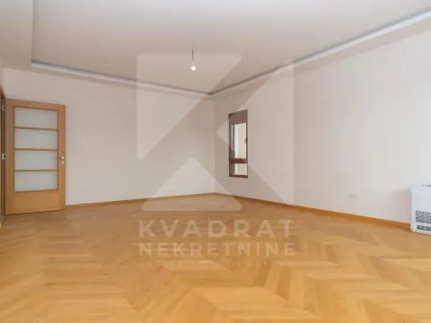 Prodaja, trosoban stan, 142m², Gorica C, Podgorica - image 2